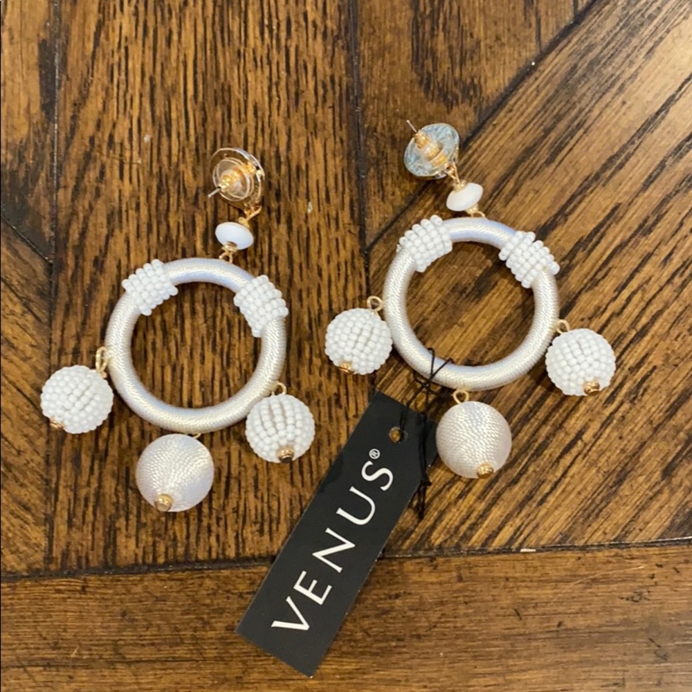 White Venus earrings